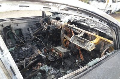 Raid incendiario nella concessionaria, alle fiamme tre vetture - Corriere Salentino