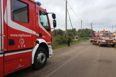 Si ribalta con l’auto mentre va a lavoro, grave operaio di 19 anni - Corriere Salentino