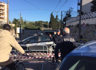 Caduta calcinacci, chiusura del sottopassaggio di Monteroni: traffico in tilt