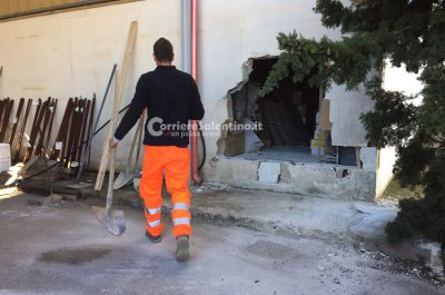 Colpo al corriere espresso SDA, malviventi portano via due camion - Corriere Salentino