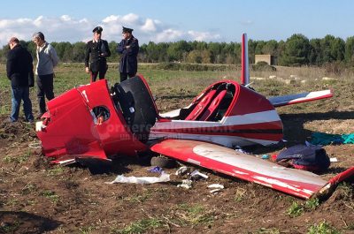 Precipita ultraleggero: due feriti gravi, Procura apre un'indagine - Corriere Salentino