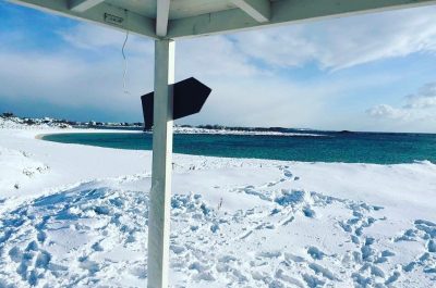 Cartoline dal Salento imbiancato: dai pupazzi di neve al Carlo V al manto bianco in riva al mare - Corriere Salentino