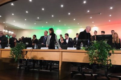 Il grande sogno dell'Europa dei popoli, che oggi è diventato un incubo. La retorica di Boldrini, con universitari in polemica per il mancato invito e scuole dentro l'Ecotekne - Corriere Salentino