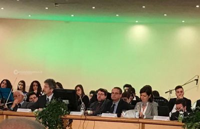 Il grande sogno dell'Europa dei popoli, che oggi è diventato un incubo. La retorica di Boldrini, con universitari in polemica per il mancato invito e scuole dentro l'Ecotekne - Corriere Salentino