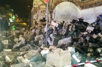 Crollo di un'abitazione a Taurisano, cumuli di macerie per strada - Corriere Salentino