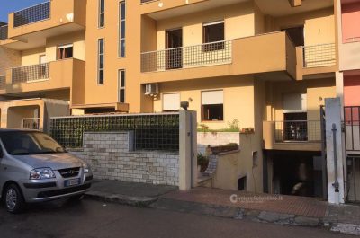 Fiamme in un garage, evacuata la palazzina: danni ai veicoli e allo stabile - Corriere Salentino