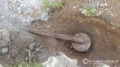 Matino come Fontamara, bloccato il servizio idrico delle case popolari con mezzi meccanici: 28 famiglie senz'acqua, compresi bambini e disabili - Corriere Salentino