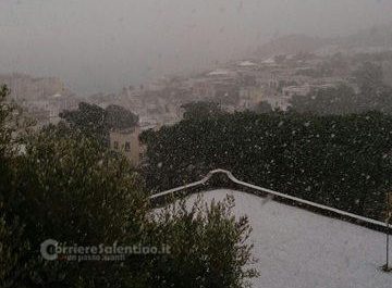 Il Salento nella morsa del gelo, ecco le immagini - Corriere Salentino