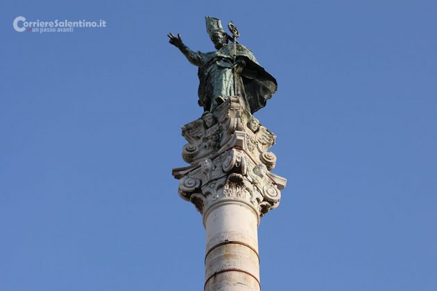 La petizione per ricollocare la statua di Sant’Oronzo sulla colonna. La “Voce di Lecce” chiede di non perdere più tempo - Corriere Salentino