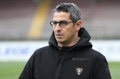 Il Lecce vince 3 - 1 con il Melfi e resta in vetta alla classifica - Corriere Salentino