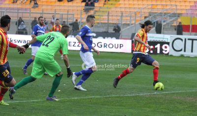 Il Lecce batte la Vibonese e resta solo al comando - Corriere Salentino