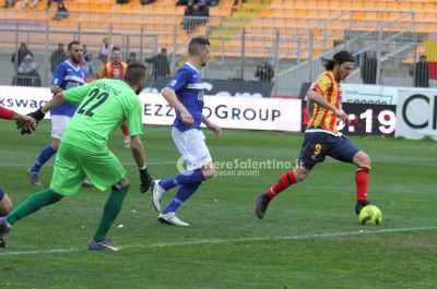 Il Lecce batte la Vibonese e resta solo al comando - Corriere Salentino
