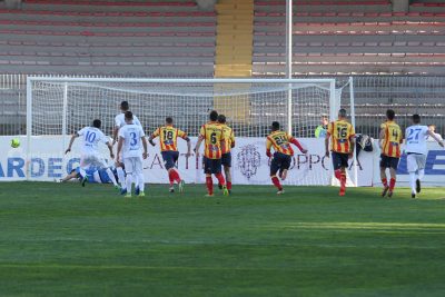 Il Lecce ritrova vittoria e vetta, 2-1 col Siracusa - Corriere Salentino