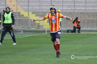 Il Lecce batte la Vibonese e resta solo al comando - Corriere Salentino