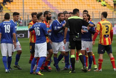 Il Lecce batte la Vibonese e resta solo al comando - Corriere Salentino