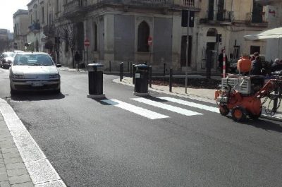 Via Leuca: l’eterno e assurdo cantiere. D'Agata: "Aiuole appena fatte e già ingombrate da rifiuti" - Corriere Salentino