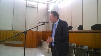 Standing ovation e un lungo applauso, Motta: "Ringrazio tutti, non credevo di piangere" - Corriere Salentino