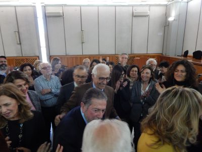 Standing ovation e un lungo applauso, Motta: "Ringrazio tutti, non credevo di piangere" - Corriere Salentino