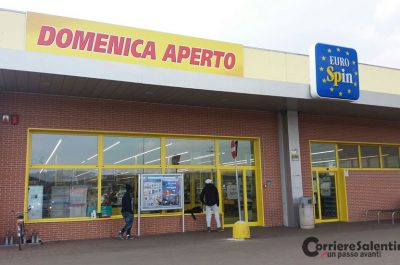Ladri negli uffici comunali e nei supermercati: notte di furti nel Salento - Corriere Salentino