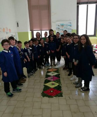 “Infiorata di Primavera”: maestri infioratori e alunni insieme per la prima edizione - Corriere Salentino