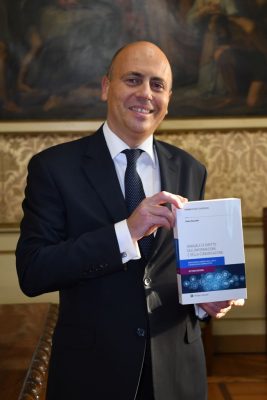 Intervista al professor Razzante: «Poteri economico-finanziari dettano da decenni nel nostro Paese le priorità dell'informazione» - Corriere Salentino