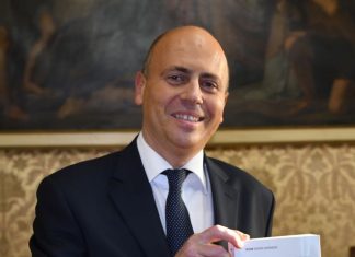 L’incontro col professor Razzante: «Fake news, serve l’Europa per contrastarle: informazione corretta come bene pubblico»