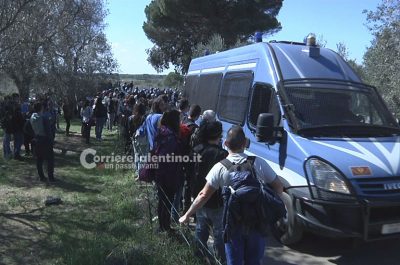 Continua il presidio dei No Tap. Emiliano: “L'espianto degli ulivi è illegittimo” - Corriere Salentino