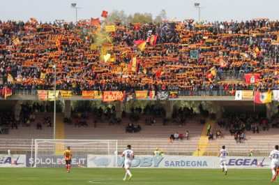 Il Lecce torna a vincere ma Padalino è duramente contestato con fischi e cori: “Vattene” - Corriere Salentino