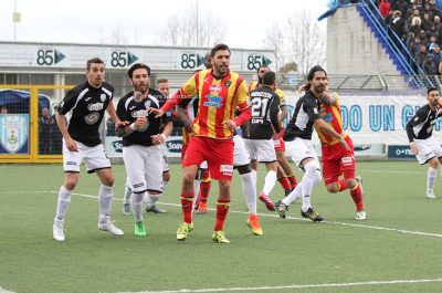 Lecce ko al “Giovanni Paolo II”, l’ex Abruzzese punisce i giallorossi - Corriere Salentino