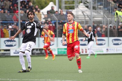 Lecce ko al “Giovanni Paolo II”, l’ex Abruzzese punisce i giallorossi - Corriere Salentino