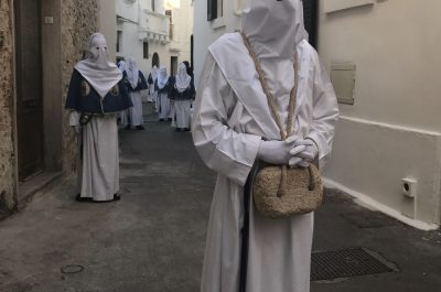 Il rito dei penitenti di Gallipoli: le suggestioni e la tradizione religiosa secolare - Corriere Salentino