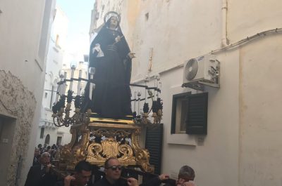 Il rito dei penitenti di Gallipoli: le suggestioni e la tradizione religiosa secolare - Corriere Salentino