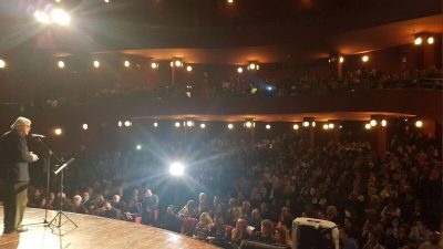 Incontenibile Sgarbi, la lectio sull'arte e le provocazioni politicamente scorrette - Corriere Salentino