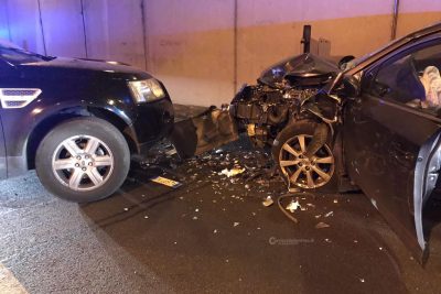 Scontro tra tre auto in tangenziale, tre feriti e traffico in tilt - Corriere Salentino