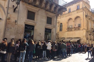 D'Avenia, il "Prof."che tutti gli alunni vorrebbero: cronaca di una lezione di vita. La videointervista in cui lo scrittore si racconta - Corriere Salentino