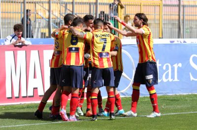 Derby a senso unico, il Lecce supera il Taranto 3 - 0 - Corriere Salentino
