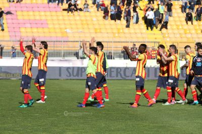 Derby a senso unico, il Lecce supera il Taranto 3 - 0 - Corriere Salentino