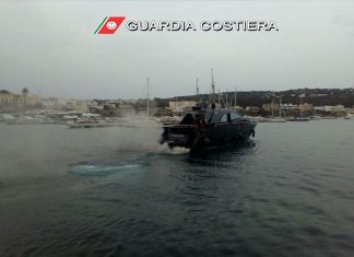 Yacht in avaria al largo di Torre Vado soccorso dalla Capitaneria