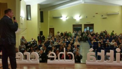 Pienone al Tiziano per Lecce Popolare: "La democrazia vive solo attraverso partiti che danno voce ai territori e alle persone" - Corriere Salentino