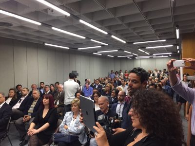 Pienone al Tiziano per Lecce Popolare: "La democrazia vive solo attraverso partiti che danno voce ai territori e alle persone" - Corriere Salentino