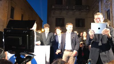 Direzione Italia, la presentazione della lista. Perrone: "Non sono in campo per tenere le mani in pasta, ma perché tengo a Mauro" - Corriere Salentino