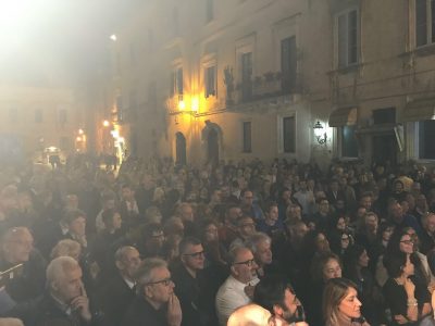 Direzione Italia, la presentazione della lista. Perrone: "Non sono in campo per tenere le mani in pasta, ma perché tengo a Mauro" - Corriere Salentino