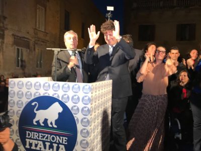 Direzione Italia, la presentazione della lista. Perrone: "Non sono in campo per tenere le mani in pasta, ma perché tengo a Mauro" - Corriere Salentino