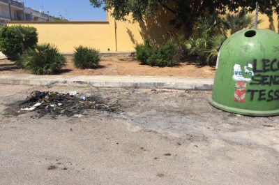 Lo "strano fenomeno" dei cassonetti incendiati, a Surbo diventa quasi un'emergenza: e scatta la denuncia - Corriere Salentino