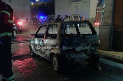 Auto prende fuoco all'improvviso, 30enne salvo per miracolo - Corriere Salentino