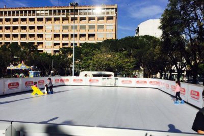 Pista di pattinaggio in Piazza Mazzini: è gratis per tutti, ma le polemiche per il contributo comunale non si fermano - Corriere Salentino