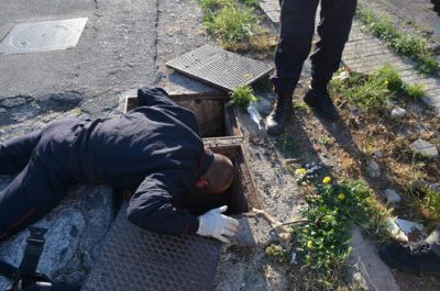 Si disfa della droga gettandola nel wc, ma i Carabinieri la recuperano, in manette 30enne - Corriere Salentino
