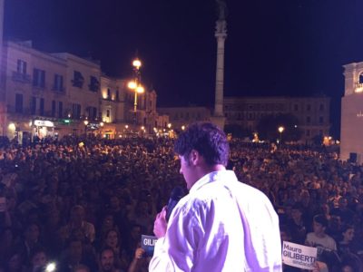 Il ring del ballottaggio. Il centrosinistra accusa gli avversari di clientelismo, il centrodestra replica parlando dell'inciucio in salsa barese, condito con tanta incoerenza - Corriere Salentino