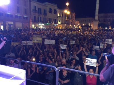 Il ring del ballottaggio. Il centrosinistra accusa gli avversari di clientelismo, il centrodestra replica parlando dell'inciucio in salsa barese, condito con tanta incoerenza - Corriere Salentino