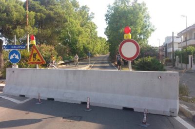 Camion urta il cavalcavia, limitazioni al traffico allo svincolo Presicce-Lido Marini - Corriere Salentino
